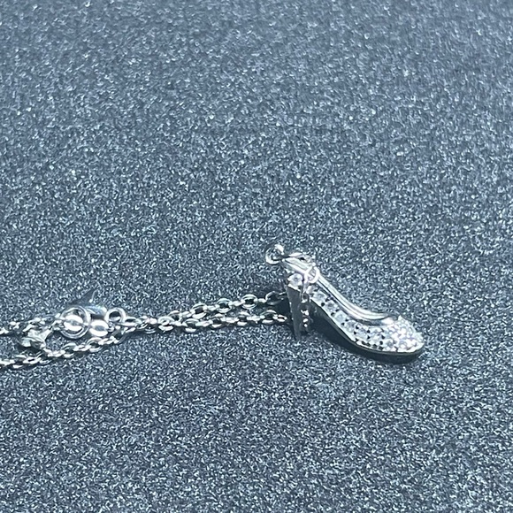Dainty Sterling Silver S925 High Heel Shoe with Butterflies Anklet - One Size - Picture 7 of 8